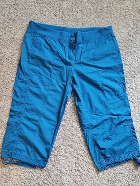 New York & Company Bright Blue Capri Pants 100% Cotton